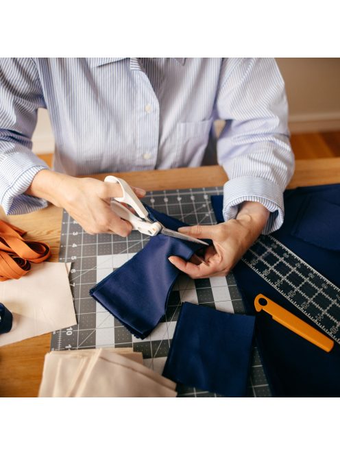 Fiskars Amplify™ textil olló 21 cm (Kifutó modell)