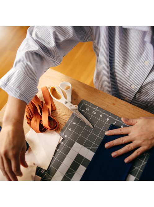 Fiskars Amplify™ textil olló 21 cm (Kifutó modell)