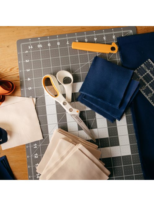 Fiskars Amplify™ textil olló 21 cm (Kifutó modell)