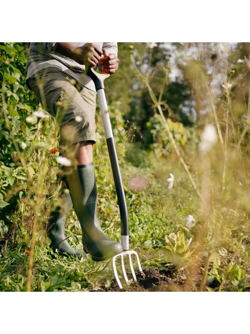 Fiskars Xact™ kerti villa, kovácsoltvas fogazattal - 25 év garanciával (1070716)