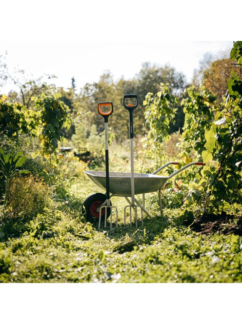 Fiskars Xact™ kerti villa, kovácsoltvas fogazattal - 25 év garanciával (1070716)