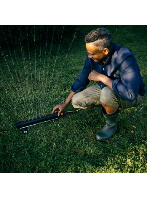 Fiskars X-Series™ Oszcilláló esőztető (S-M)