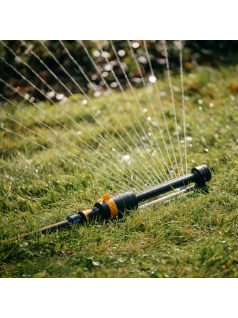 Fiskars Solid™ Oszcilláló esőztető (M)