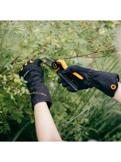   Fiskars Kerti védőkesztyű hosszított szárral, 8-as méret