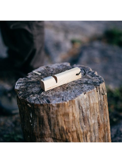 Fiskars Norden kerámia fejsze- és késélező, beépített élcsiszoló kővel (1071898)