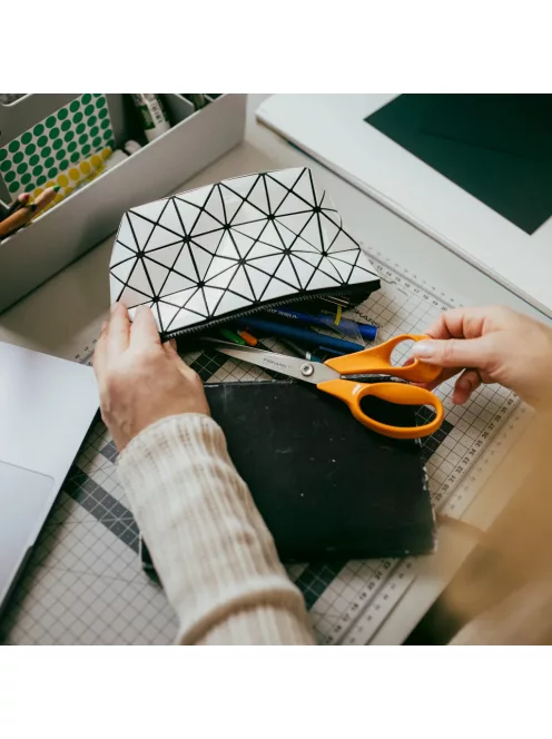 Fiskars Classic univerzális kézműves és textil olló, 21 cm - 25 év garanciával 