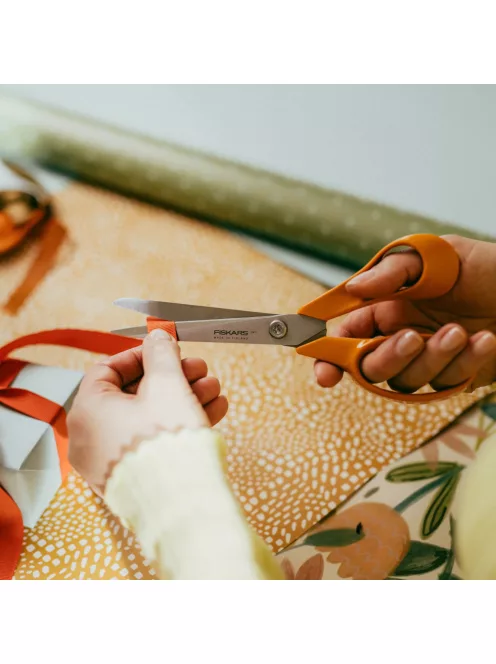 Fiskars Classic univerzális kézműves és textil olló, 21 cm - 25 év garanciával 