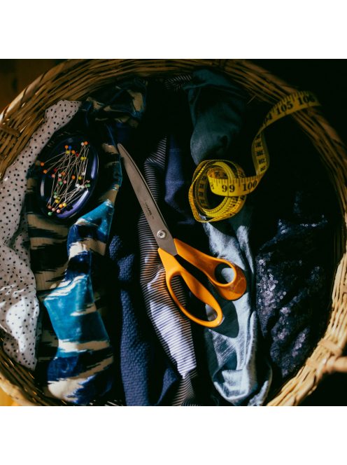 Fiskars Classic nagy univerzális kézműves és textil olló, 25 cm - 25 év garanciával (A 1005151-es szabóolló utódja)