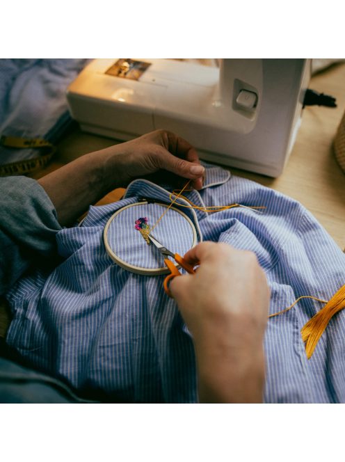 Fiskars Classic kézimunka olló, 10 cm - 25 év garanciával 