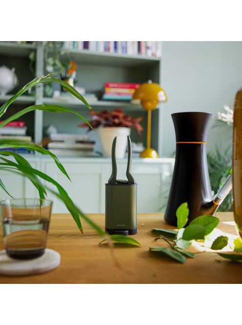 Fiskars Plant Care Metszőolló tartóval, olivazöld színű