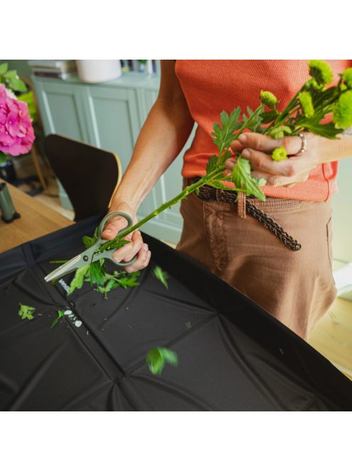 Fiskars Plant Care Növényápoló olló, tartóval, olivazöld színű