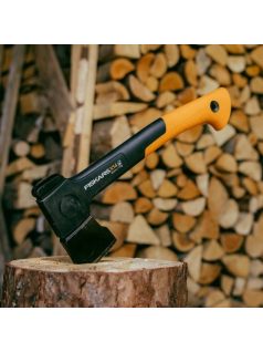   Fiskars X14 kemping fejsze XS + élező szett - 25 év garanciával (1075432)