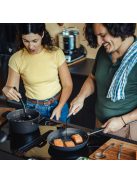 Fiskars Hard Face alumínium serpenyő, 26 cm, kerámiabevonatos