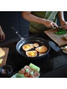 Fiskars Hard Face alumínium serpenyő, 30 cm, kerámiabevonatos