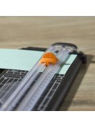 Fiskars SureCut™ vágóasztal A5, papírhoz, újrahasznosított anyagból