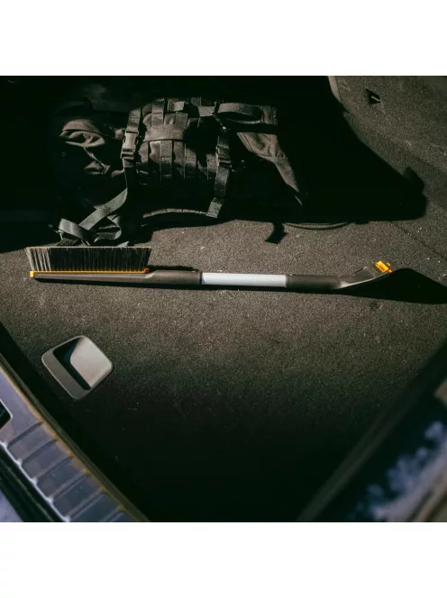 Fiskars Plus™ autós hóseprű & jégkaparó, hosszított nyéllel, L (1078494)