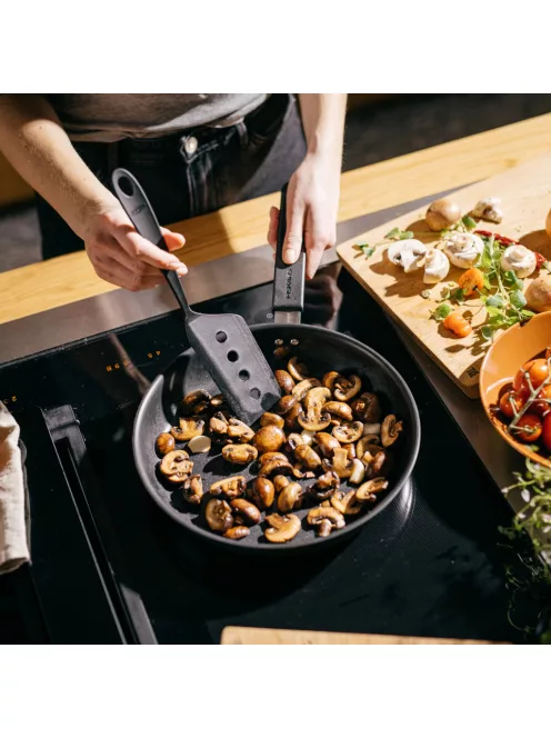 Fiskars Essential spatula