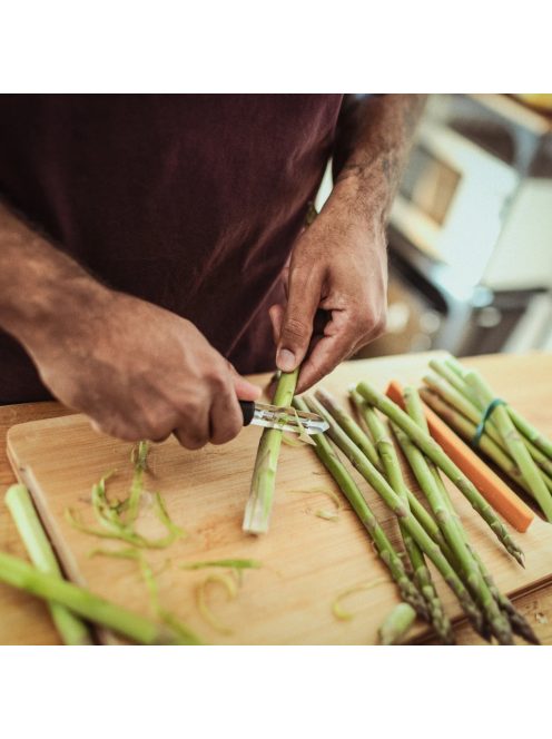 Fiskars Functional Form™ rögzített pengés hámozó (1079907)