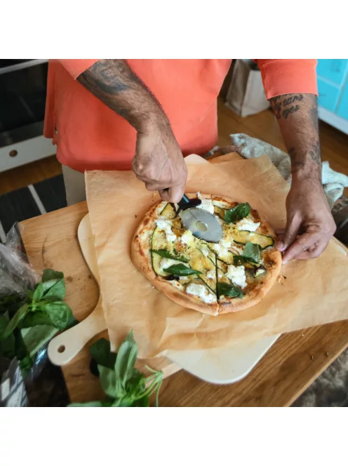 Fiskars Functional Form™ pizzaszeletelő (1079963)