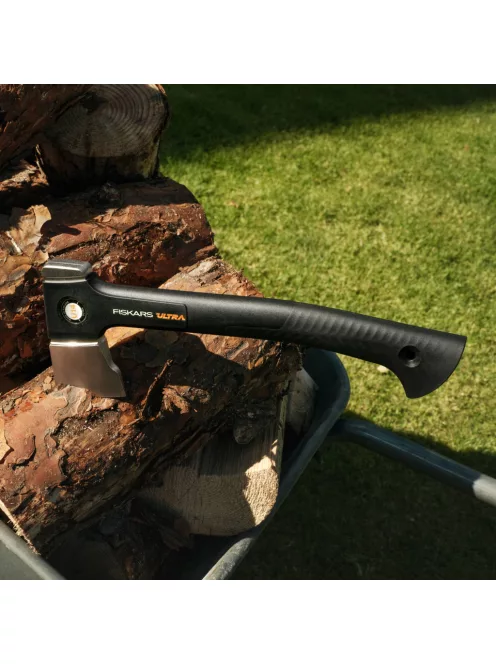 Fiskars U14 Ultra univerzális fejsze - 25 év garanciával (1082130)