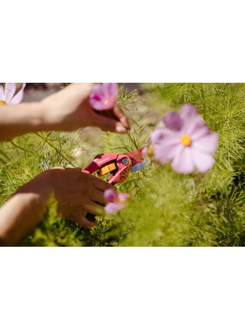 Fiskars Inspiration™ metszőolló, rubinvörös P26 (1003657)
