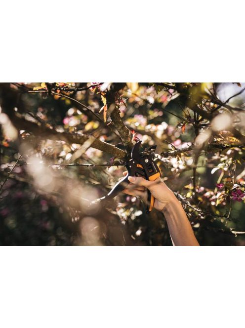 Fiskars PowerStep™ P83 metszőolló, rávágó, 3 fokozatú állítással (1000575)