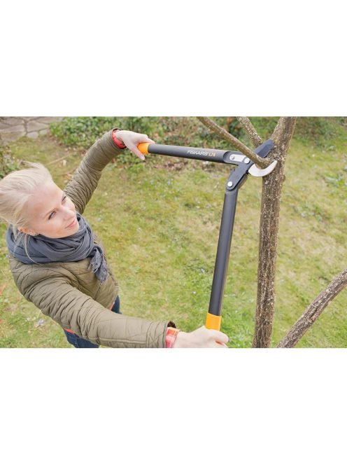 Fiskars PowerGear™ L74 ágvágó bypass, horgos M  (1000582)