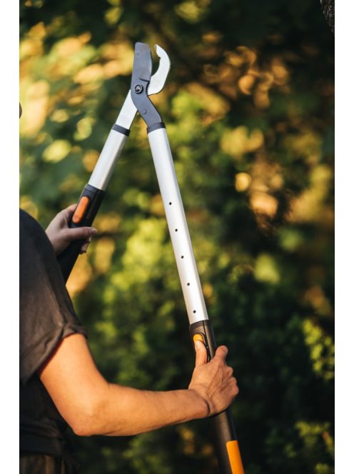 Fiskars SmartFit™ L86 teleszkópos ágvágó, bypass (1013564)