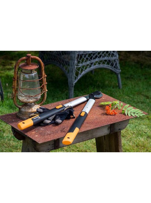 Fiskars SmartFit™ L86 teleszkópos ágvágó, bypass (1013564)