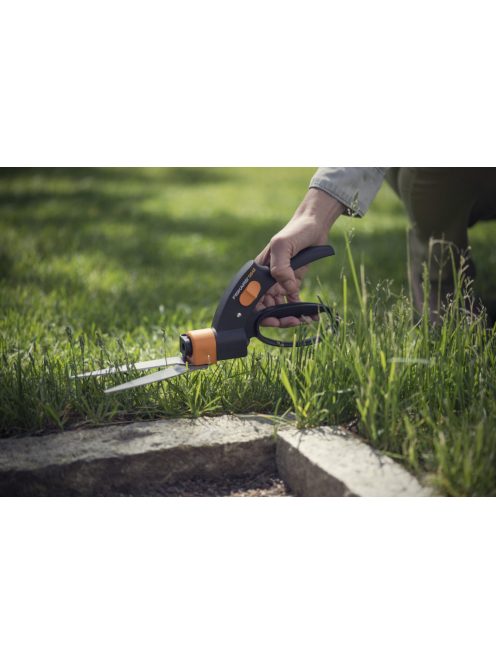 Fiskars Servo-System™ fűnyíró olló GS42 (1000589)