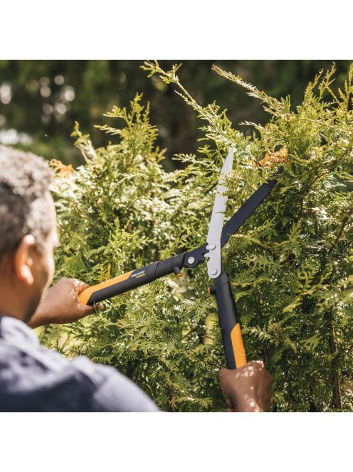 Fiskars PowerGearX™ fém fogaskerekes sövénynyíró, HSX92 - 25 év garanciával (1023631)