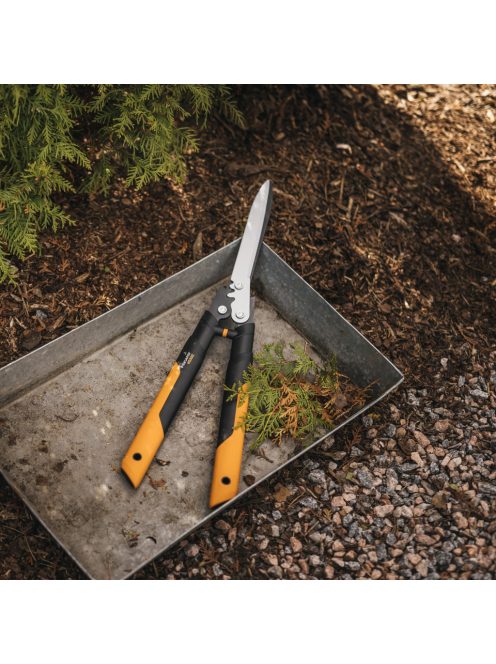 Fiskars PowerGearX™ fém fogaskerekes sövénynyíró, HSX92 - 25 év garanciával (1023631)