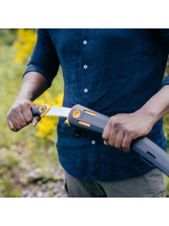 Fiskars Pro fűrész SW-240, tokkal (1020200)