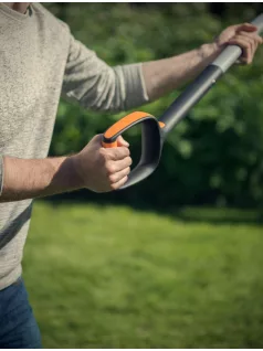 Xact hegyes ásó (L)