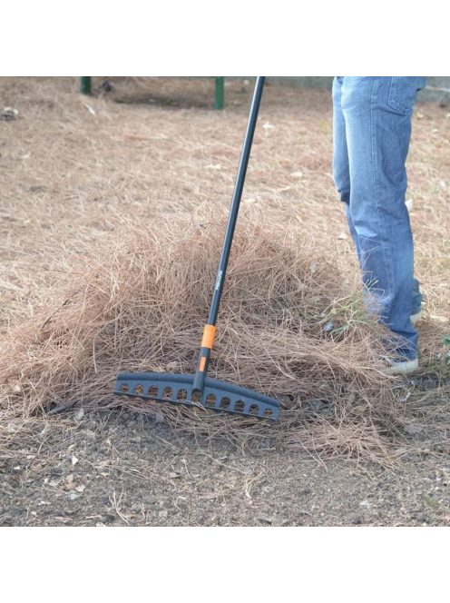 Fiskars Solid™ univerzális gereblye fej (1014917)