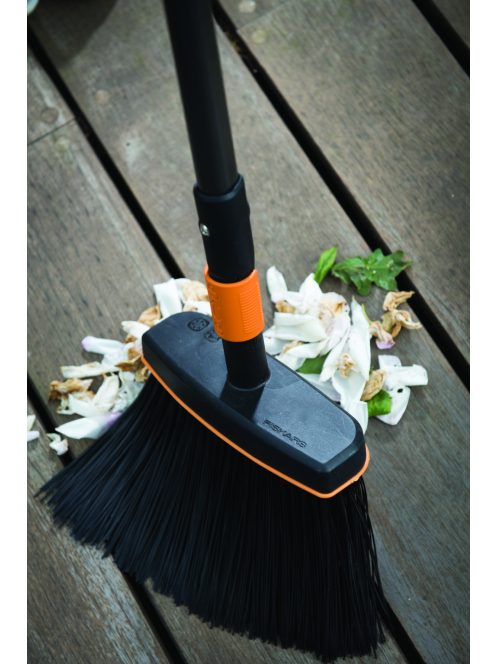 Fiskars QuikFit™ Durva seprű fej (1001415)