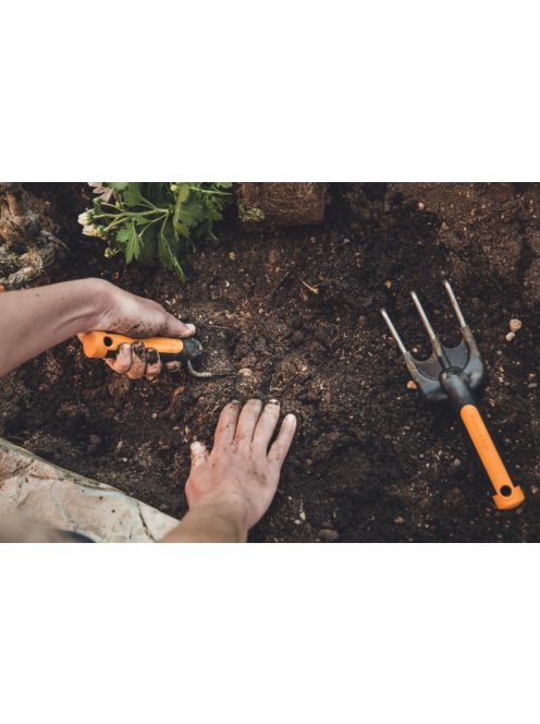Fiskars Premium™ keskeny ültetőkanál (1000727)