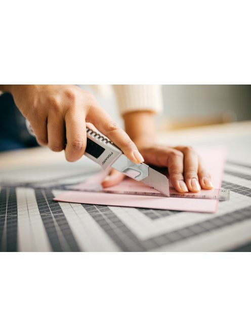 Fiskars Professzionális pengekés, 18mm (1004617)