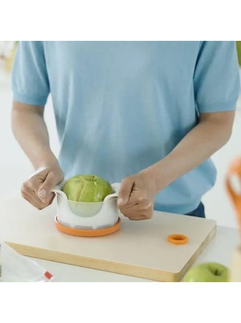 Fiskars Functional Form Almaszeletelő, tároló dobozzal (1016132)