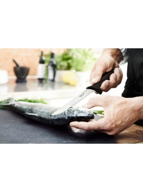 Fiskars Essential filézőkés (1023777)