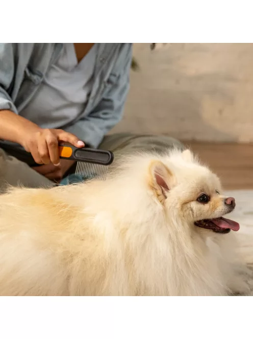 Fiskars Pet Care Széles fogú szőrápoló fémkefe kisállatoknak (2009134)