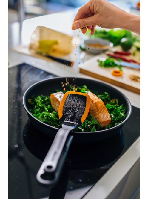 Fiskars Functional Form Spatula, szilikon széllel (1027300) 