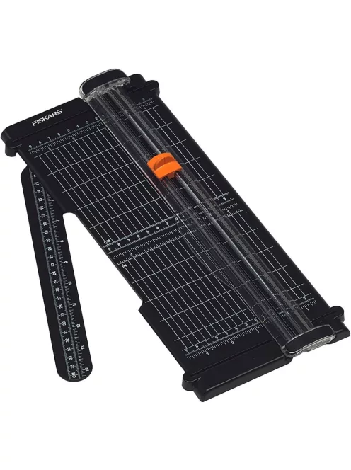 Fiskars Recycled SureCut™ Papír Vágóasztal A4, titánium bevonatú penge, 100% újrahasznosított (1004639)