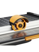 Fiskars Vágóasztal, újrahasznosított műanyagból A4 méretű, 45mm-es, titánium bevonatú görgős vágóbetéttel (1004640)