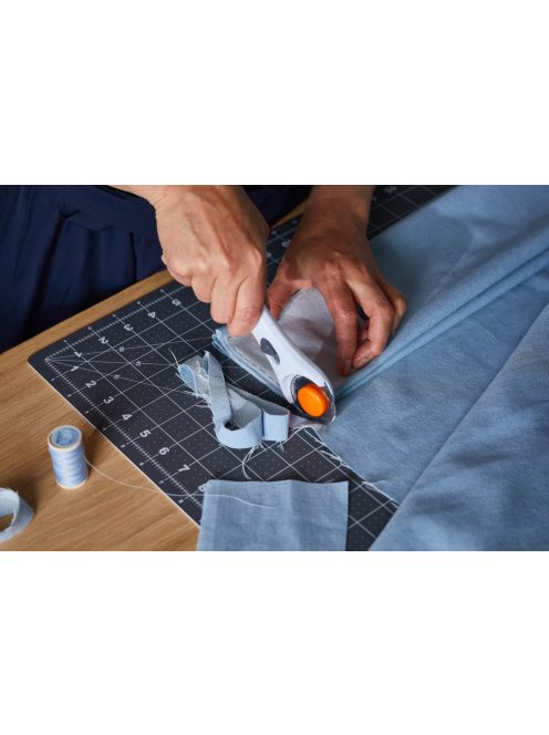 Fiskars Vágólap 30x45 cm (1003894)