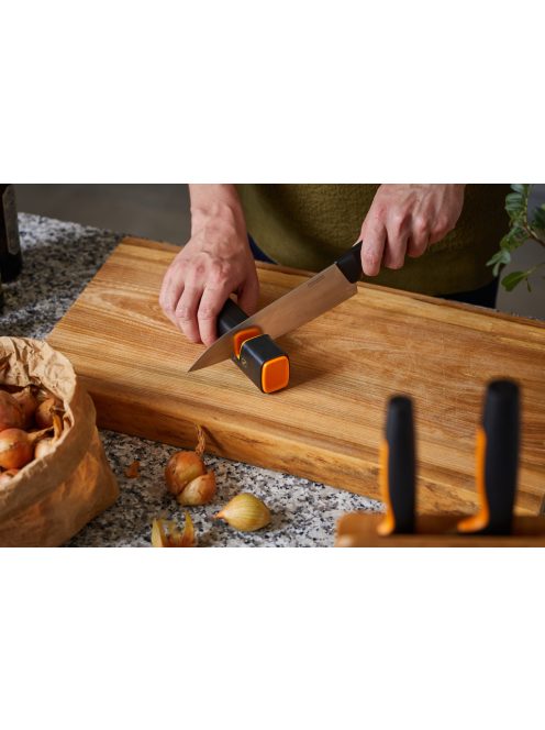 Fiskars Edge Roll-Sharp™ késélező (1003098) 